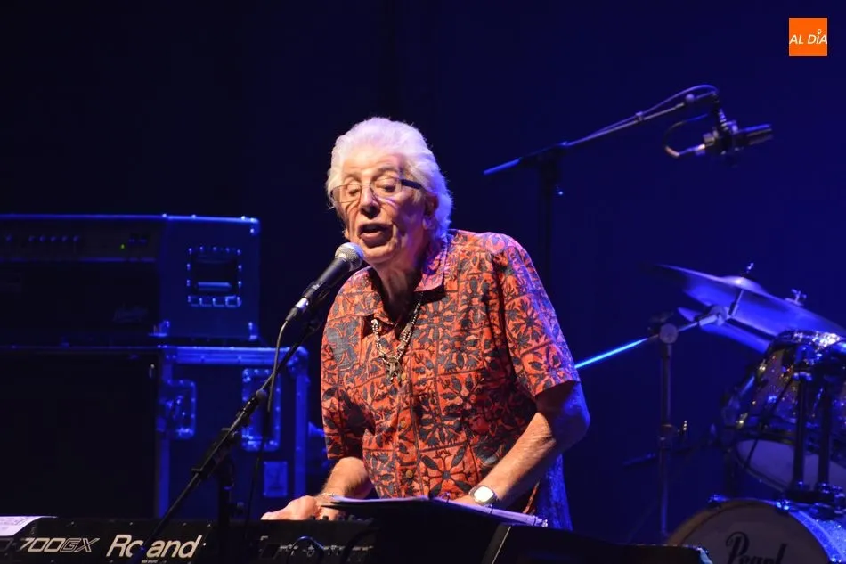 Foto 8 - El ic&oacute;nico John Mayall acerca su m&uacute;sica al CAEM