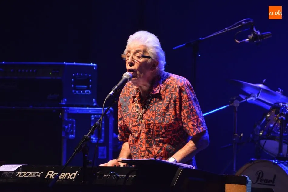 Foto 4 - El ic&oacute;nico John Mayall acerca su m&uacute;sica al CAEM