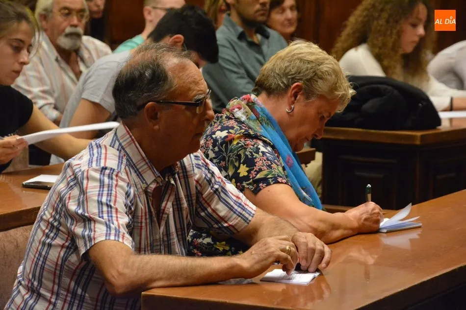 Foto 7 - El ciclo &lsquo;Di&aacute;logos sobre Catalu&ntilde;a&rsquo;&nbsp;contin&uacute;a con la conferencia de Eliseo Aja