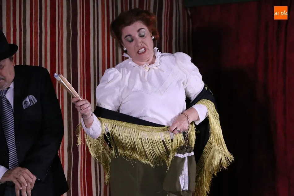 Foto 4 - Valderrodrigo comienza las fiestas de las Madrinas con &lsquo;Aqu&iacute; se hace teatro&rsquo;  