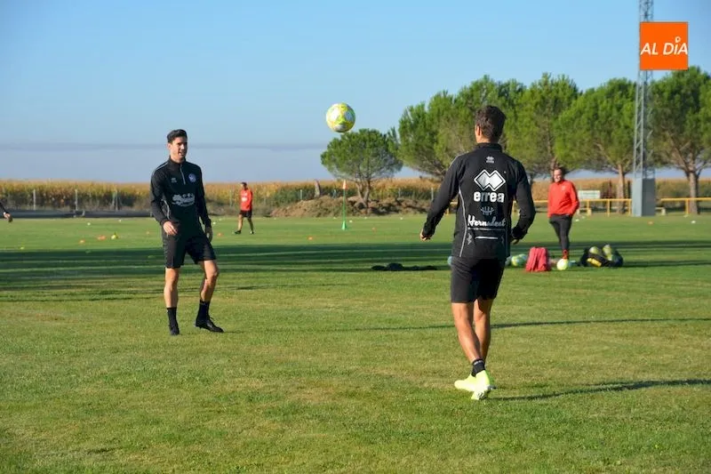 Foto 9 - Unionistas ultima el derbi charro ante el Salamanca UDS en Villoria