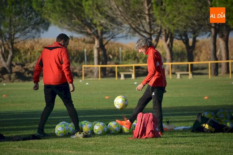 Foto 5 - Unionistas ultima el derbi charro ante el Salamanca UDS en Villoria