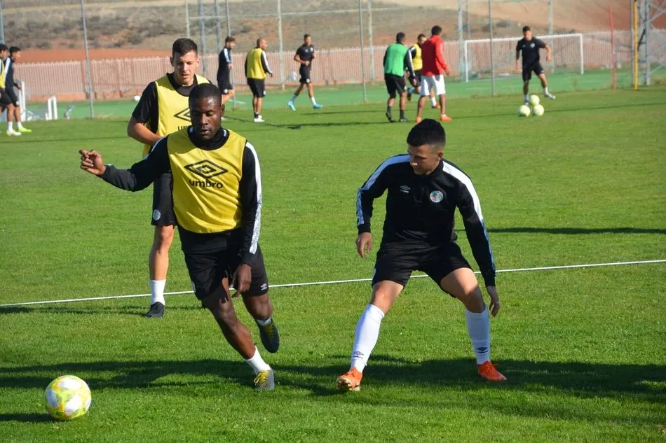 Foto 7 - El Salamanca UDS se pone a tono para el derbi en el Helm&aacute;ntico