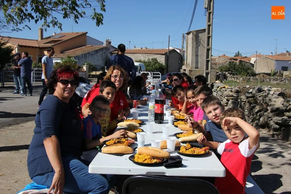 Foto 9 - En Valderrodrigo recargan las pilas con una suculenta paella  