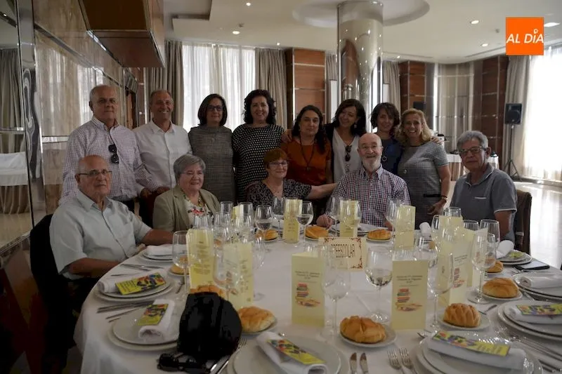 Foto 9 - La promoci&oacute;n de magisterio 1981-1984 vuelve a reencontrarse
