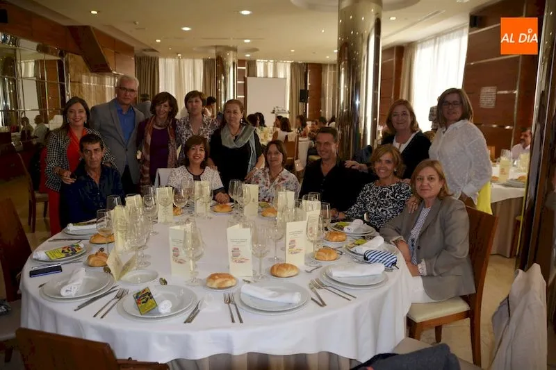 Foto 8 - La promoci&oacute;n de magisterio 1981-1984 vuelve a reencontrarse