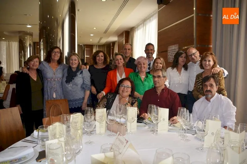 Foto 4 - La promoci&oacute;n de magisterio 1981-1984 vuelve a reencontrarse