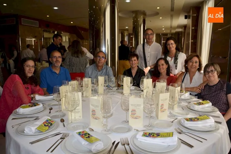 Foto 3 - La promoci&oacute;n de magisterio 1981-1984 vuelve a reencontrarse