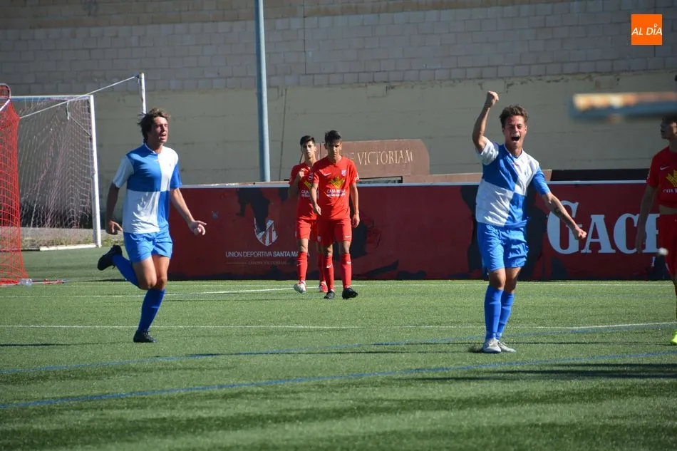 Foto 3 - El Santa Marta no aprovecha jugar contra 10 y cae con el Aravaca (0-1)