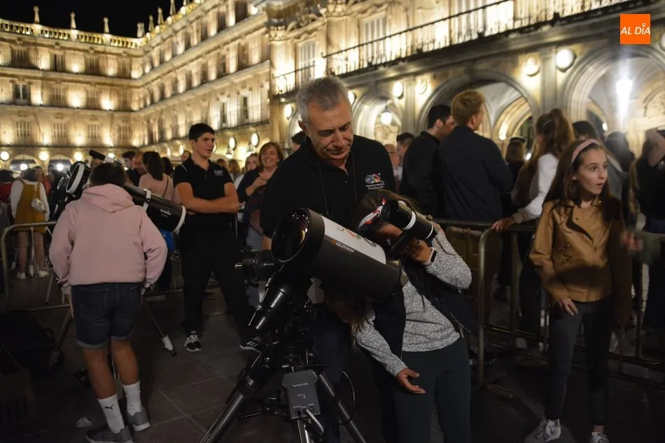 Foto 7 - La Organizaci&oacute;n Salmantina de la Astron&aacute;utica y el Espacio celebra la X Noche Internacional de...