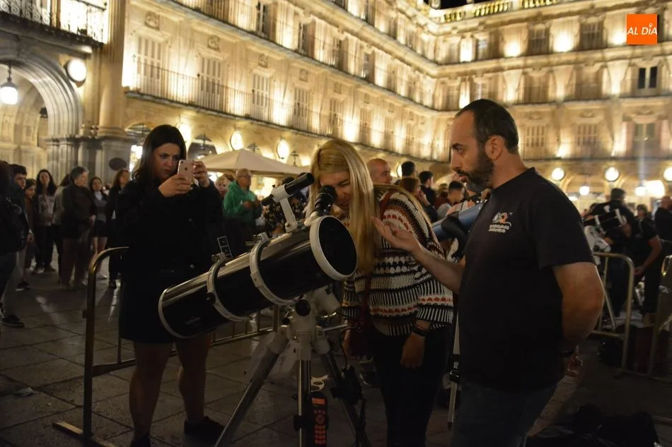 Foto 6 - La Organizaci&oacute;n Salmantina de la Astron&aacute;utica y el Espacio celebra la X Noche Internacional de...