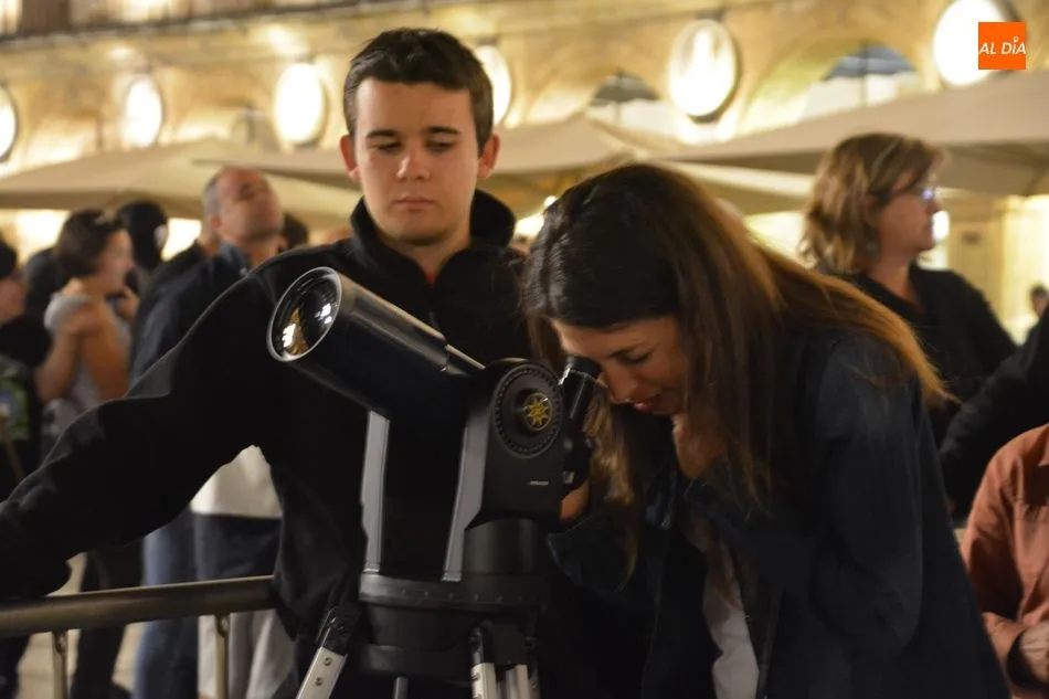 Foto 5 - La Organizaci&oacute;n Salmantina de la Astron&aacute;utica y el Espacio celebra la X Noche Internacional de...