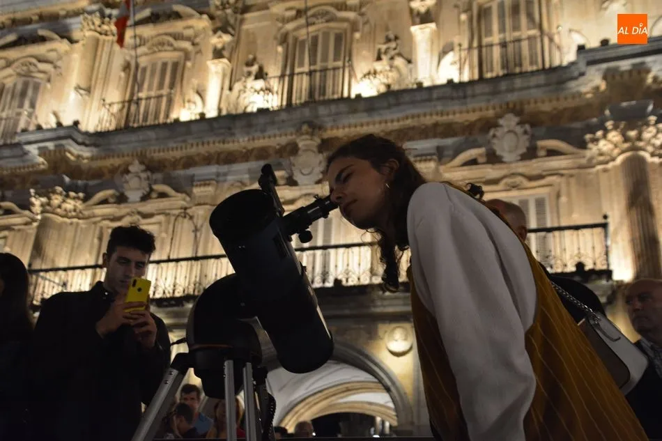 Foto 2 - La Organizaci&oacute;n Salmantina de la Astron&aacute;utica y el Espacio celebra la X Noche Internacional de...