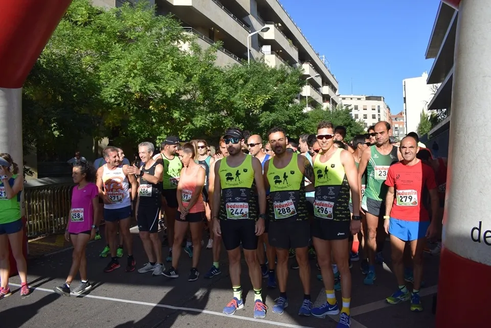 Foto 3 - Asier Cu&eacute;llar y Joana Monta&ntilde;o vencen en la Carrera de Veterinarios