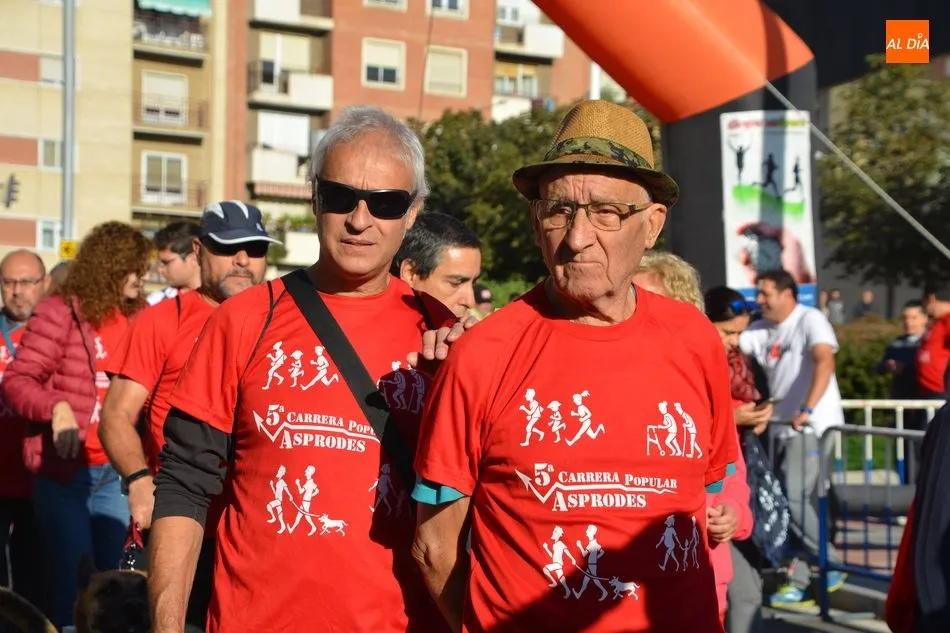 Foto 11 - Salamanca se vuelca con la V Marcha Popular de Asprodes