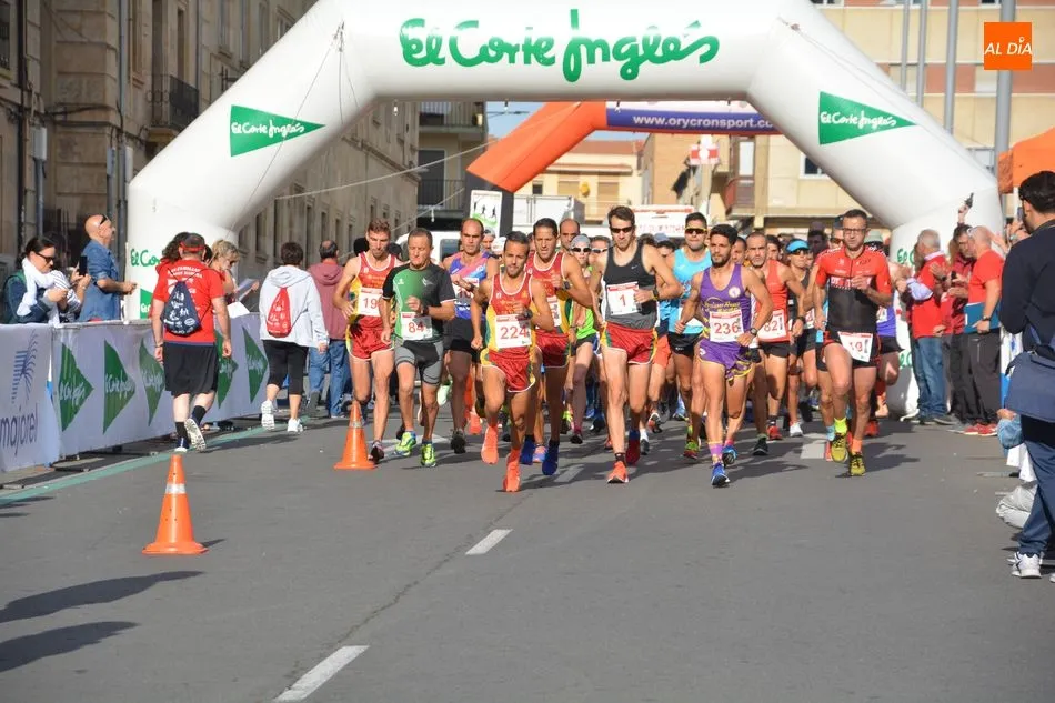 Salida de la carrera competitiva de Asprodes / Lydia González