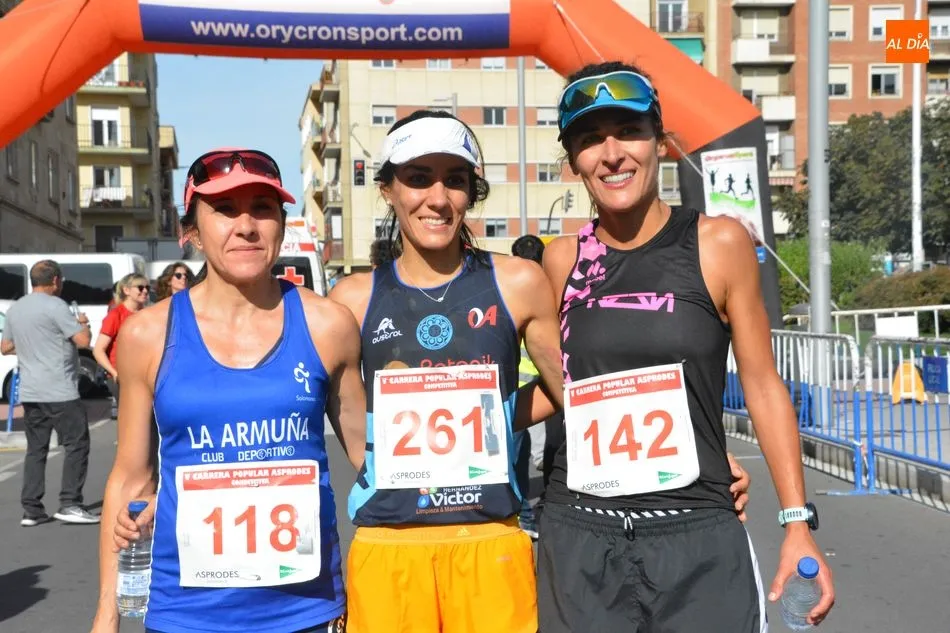 Foto 2 - Jes&uacute;s Galache y &Aacute;ngeles Mu&ntilde;oz vencen en la prueba competitiva de la V Carrera Popular Asprodes