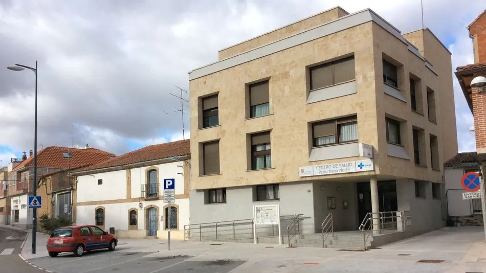 En Villares de la Reina se encuentra la cabecera del Centro de Salud Periurbana Norte