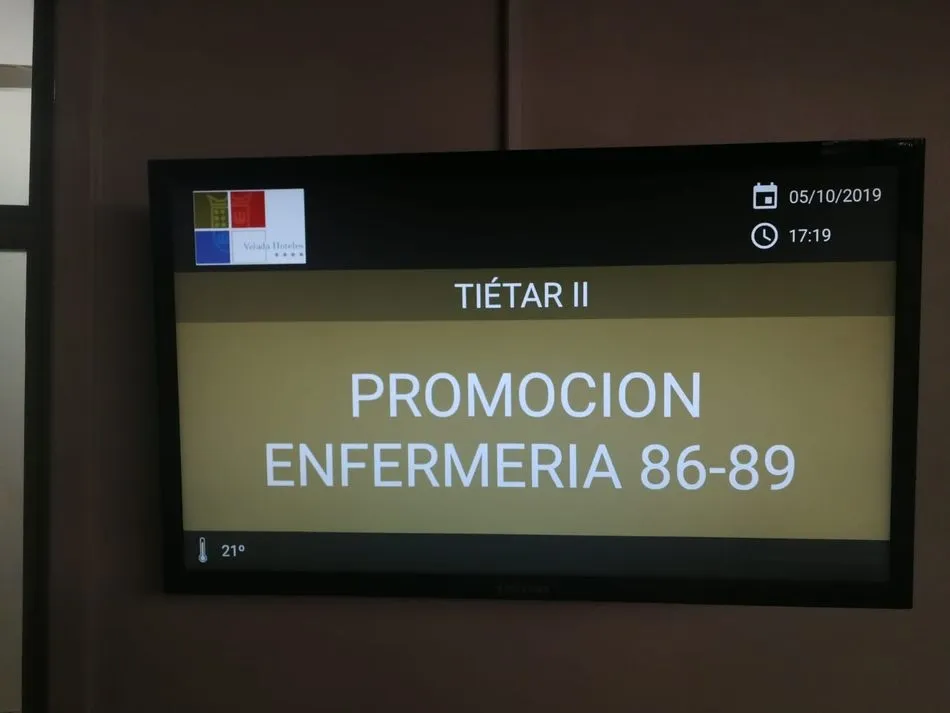 Foto 2 - Feliz reencuentro de la promoci&oacute;n 1986-89 de la Escuela de Enfermer&iacute;a de &Aacute;vila
