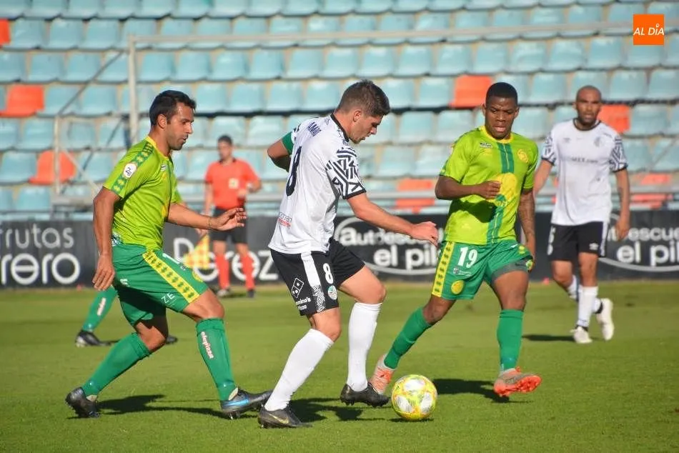 Foto 9 - Dos goles para olvidar un paup&eacute;rrimo espect&aacute;culo