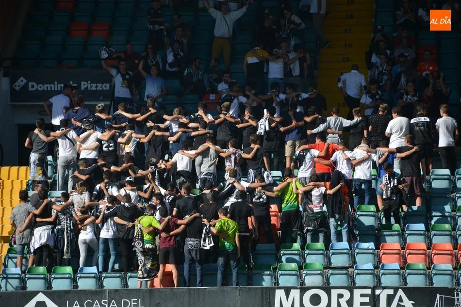 Foto 4 - El Helm&aacute;ntico delira con la victoria del Salamanca UDS ante Unionistas