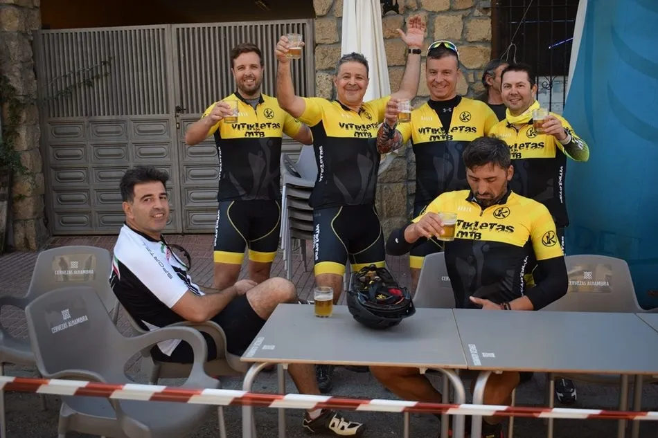 Foto 6 - Jos&eacute; Carlos &Aacute;lvarez y Eva Mart&iacute;n se llevan la tercera Marcha BTT Arribes Race de Aldead&aacute;vila  