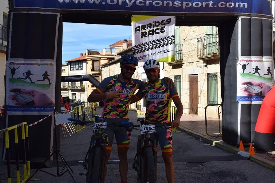 Foto 4 - Jos&eacute; Carlos &Aacute;lvarez y Eva Mart&iacute;n se llevan la tercera Marcha BTT Arribes Race de Aldead&aacute;vila  