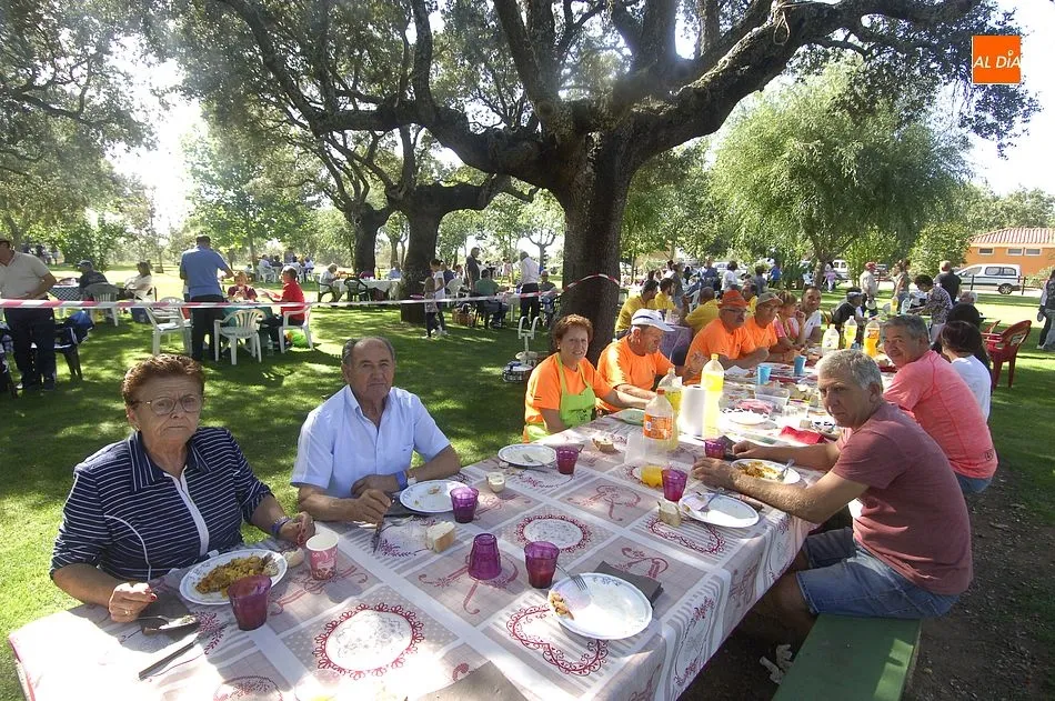 Foto 8 - Paella y parrillada para despedir las fiestas de Alba de Yeltes