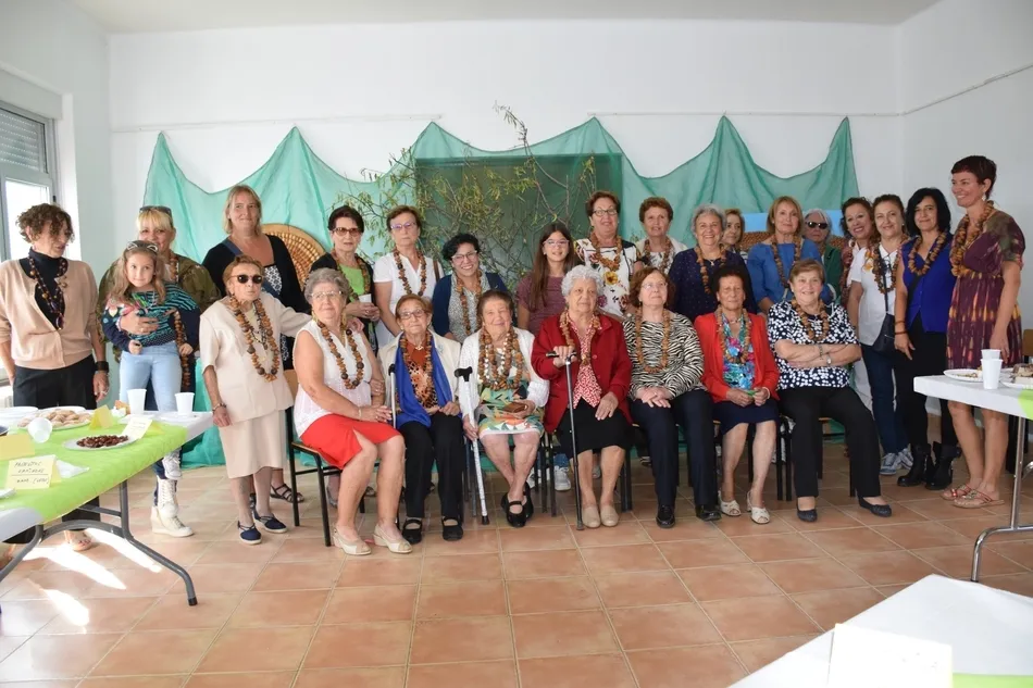 Puerto Seguro vive un día de fiesta en torno a la almendra  