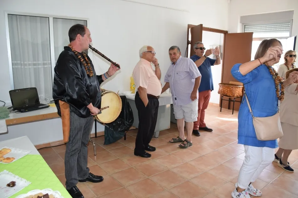 Foto 6 - Puerto Seguro vive un d&iacute;a de fiesta en torno a la almendra  