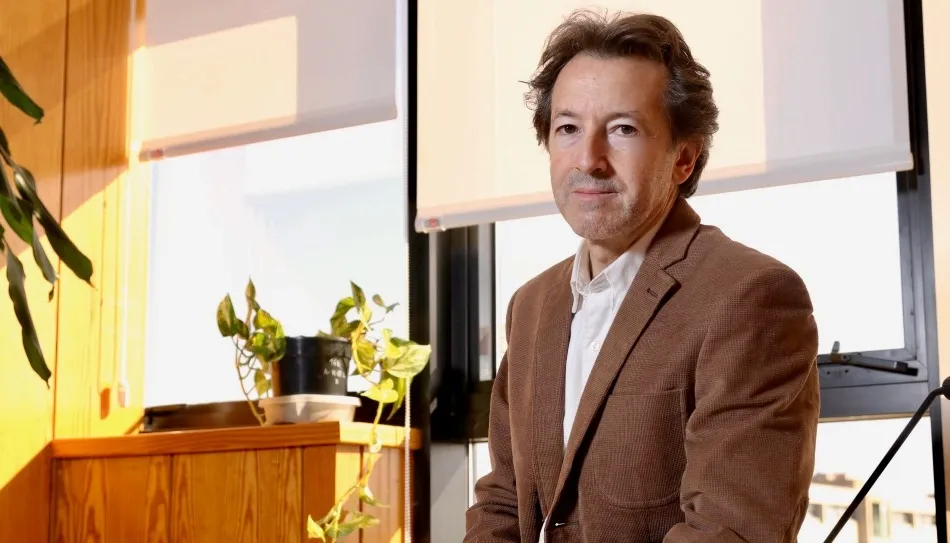 Fernando Gil Villa, catedrático de Sociología y poeta