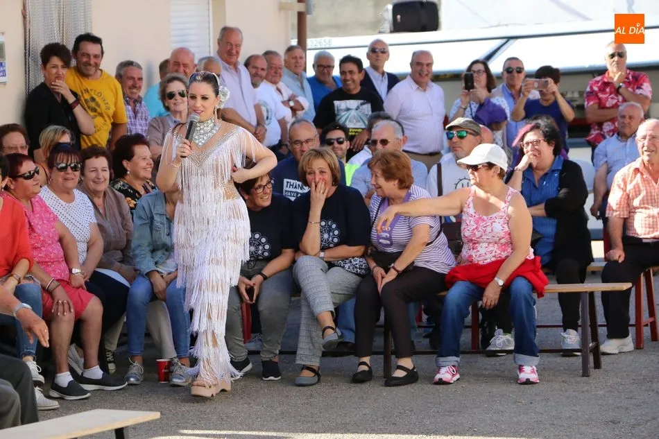 Foto 6 - En Cabeza del Caballo enfilan el final de las fiestas con el homenaje a los mayores y una...