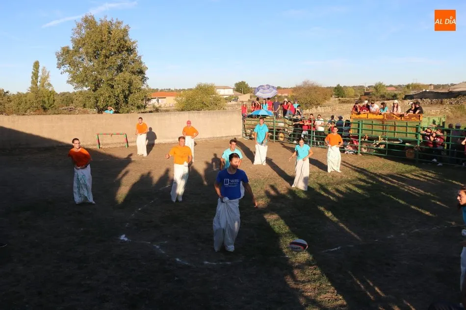 Foto 10 - En Valderrodrigo se despiden de las fiestas con un divertido gran prix y una capea  