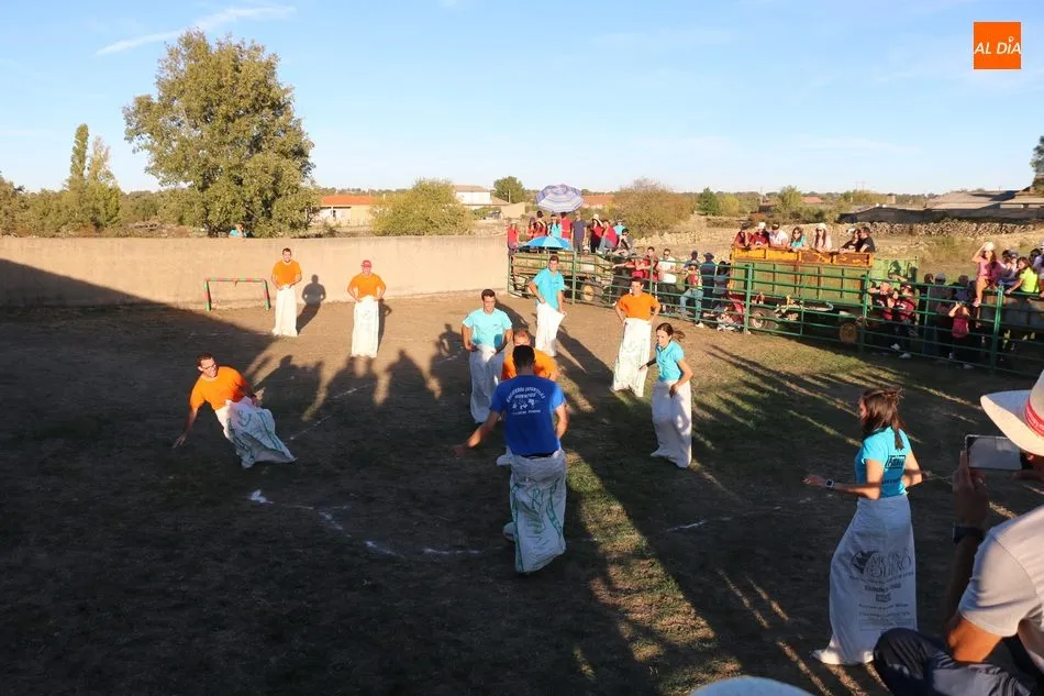 Foto 8 - En Valderrodrigo se despiden de las fiestas con un divertido gran prix y una capea  