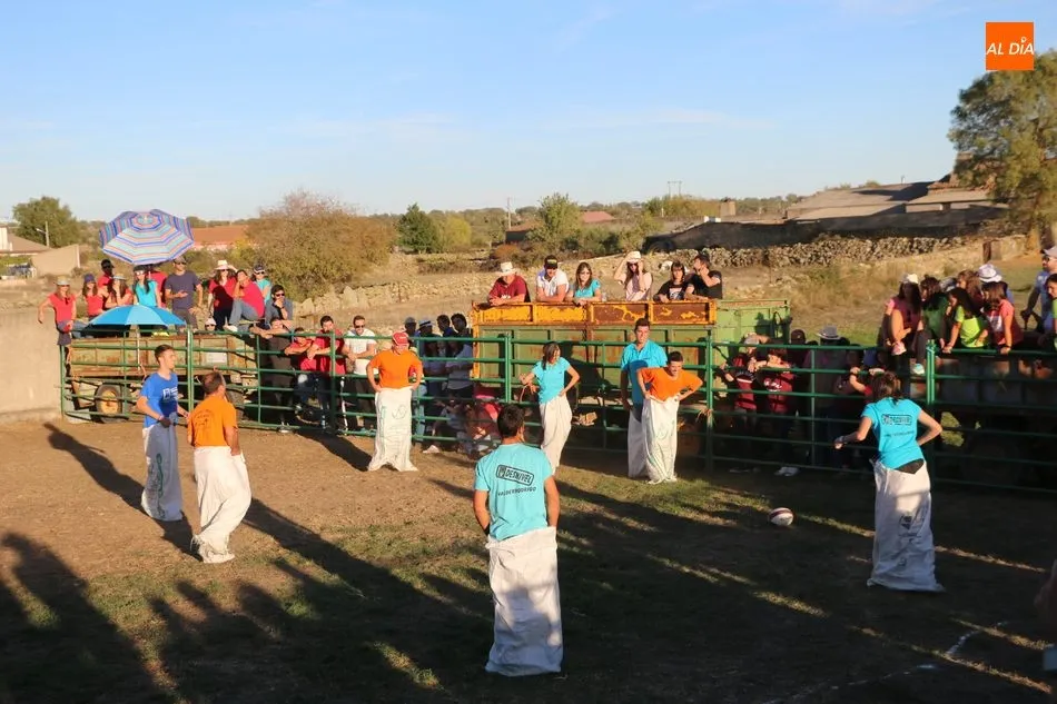 Foto 7 - En Valderrodrigo se despiden de las fiestas con un divertido gran prix y una capea  