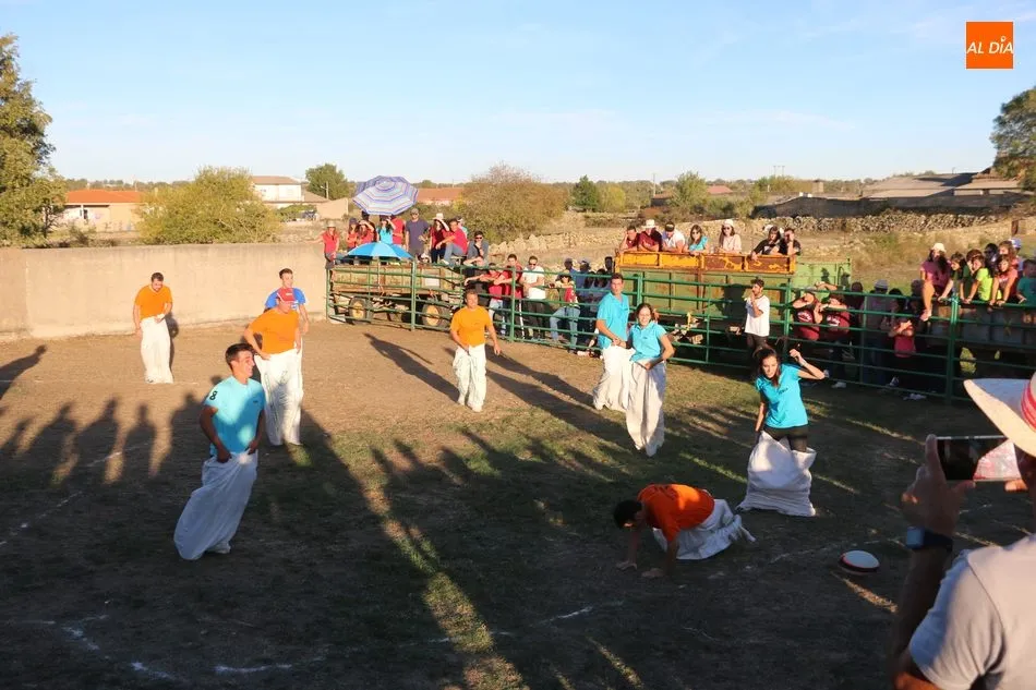 Foto 6 - En Valderrodrigo se despiden de las fiestas con un divertido gran prix y una capea  