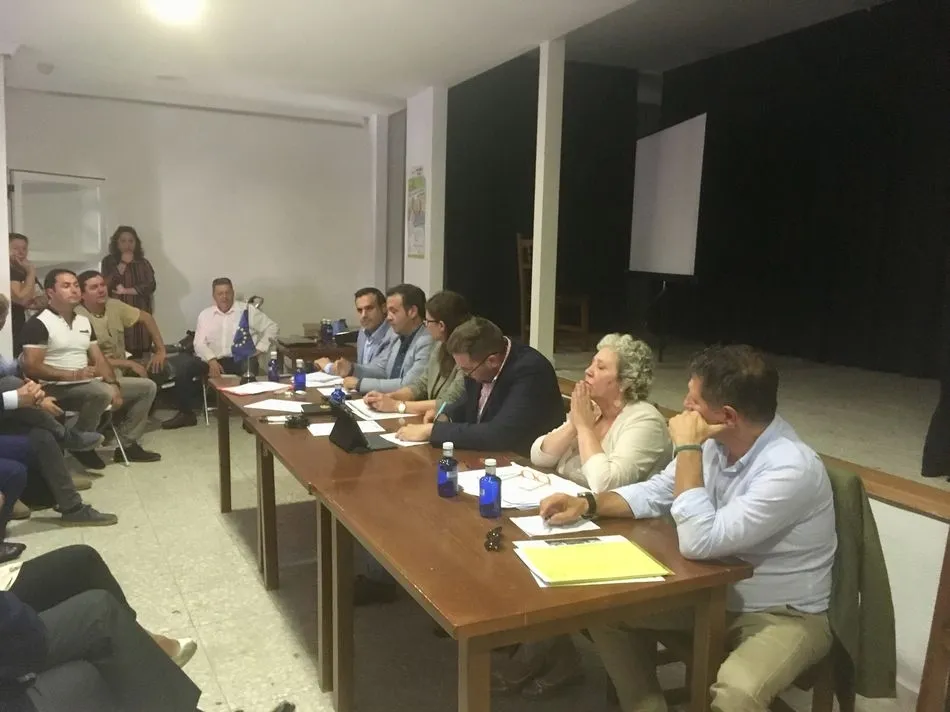 Foto 3 - Adriss presenta en Herguijuela de la Sierra el Proyecto de Cooperaci&oacute;n &lsquo;Despoblaci&oacute;n y Empleo&rsquo;