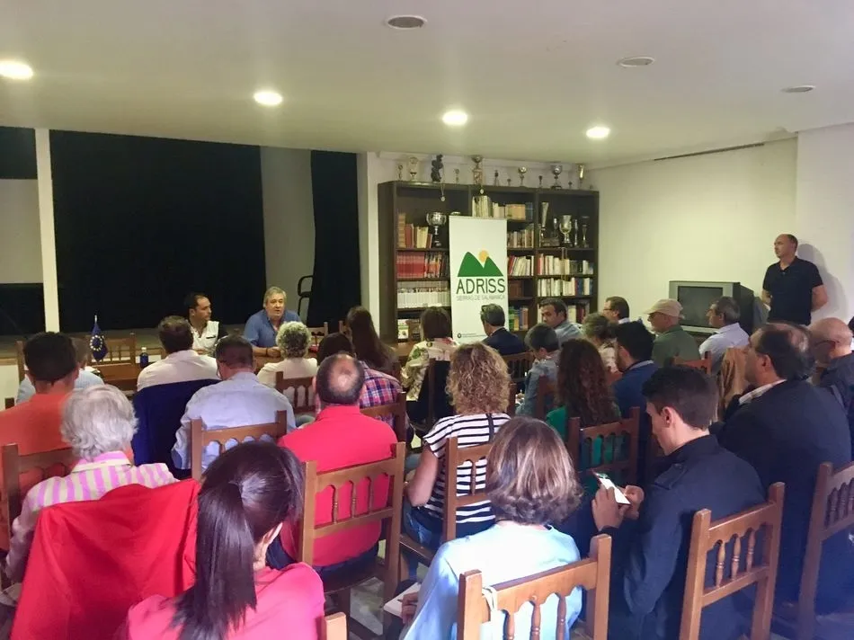 Foto 2 - Adriss presenta en Herguijuela de la Sierra el Proyecto de Cooperaci&oacute;n &lsquo;Despoblaci&oacute;n y Empleo&rsquo;