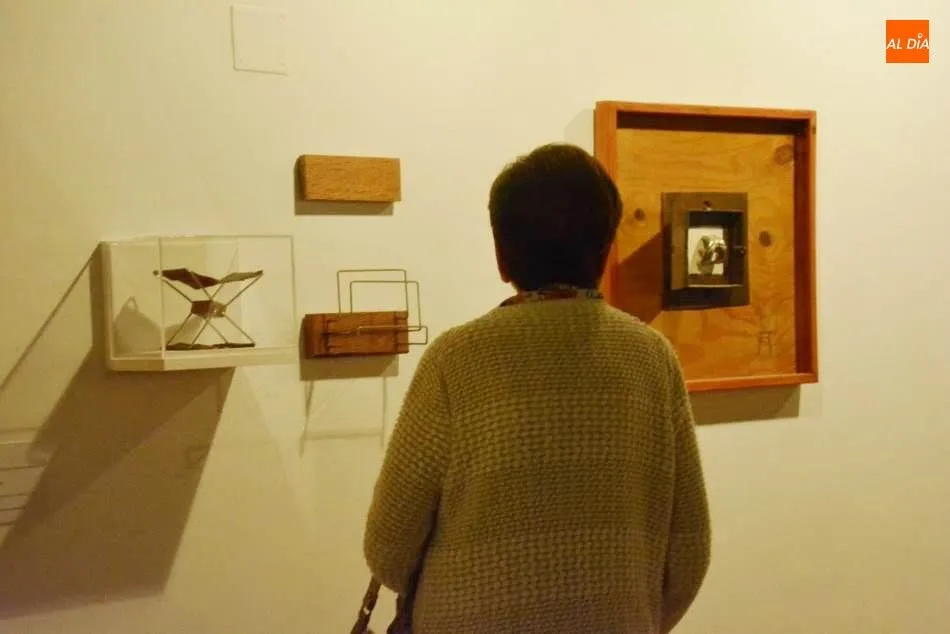 Foto 7 - Una exposici&oacute;n recuerda la figura y el legado del Luis Santos, m&eacute;dico y profesor de la USAL
