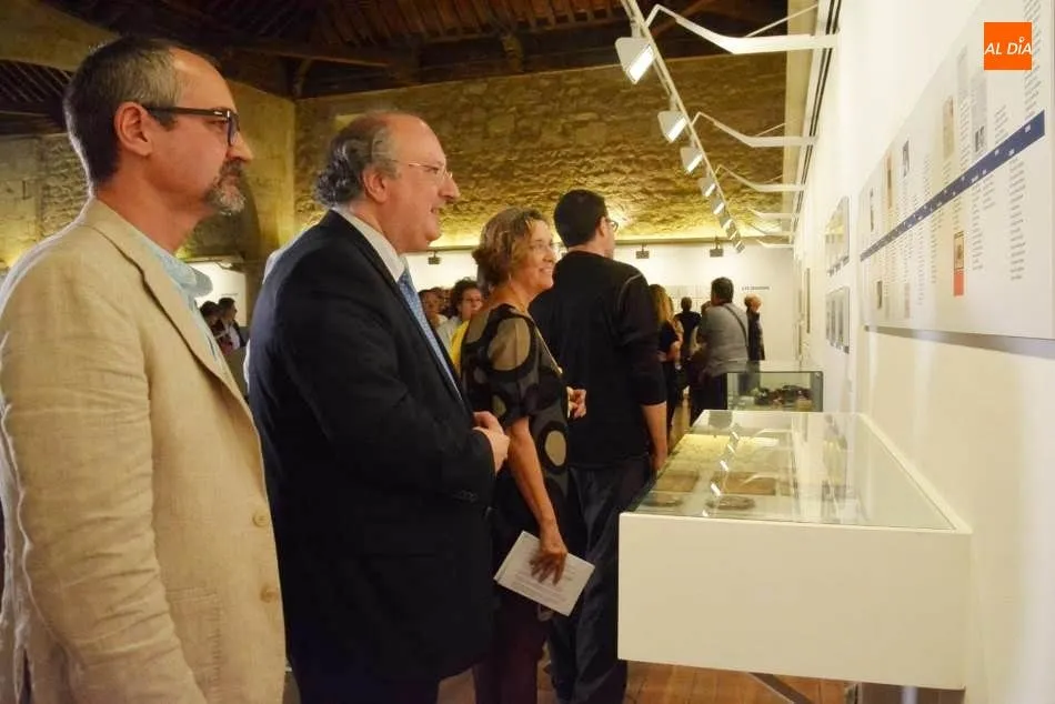 Foto 3 - Una exposici&oacute;n recuerda la figura y el legado del Luis Santos, m&eacute;dico y profesor de la USAL