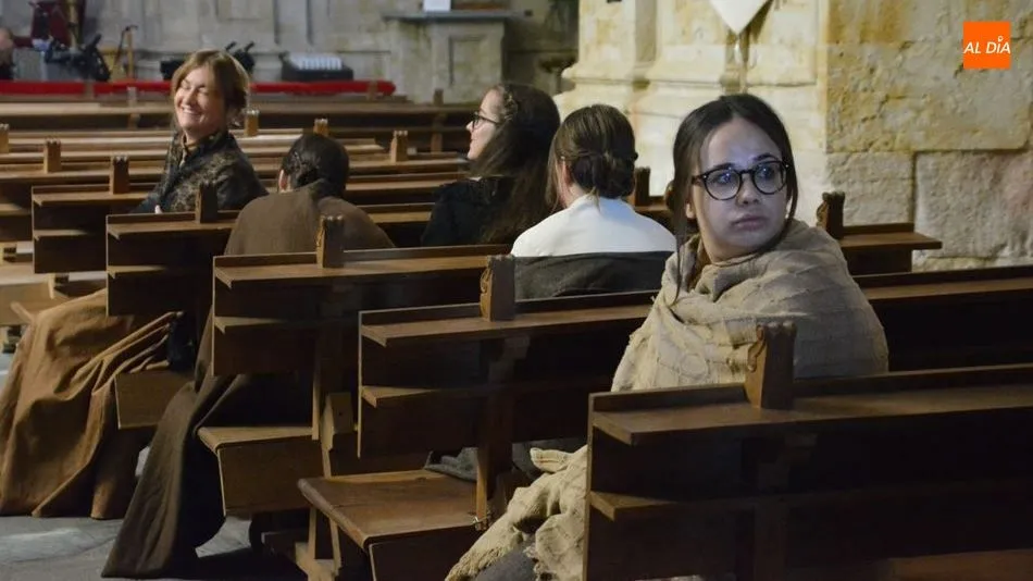 Figurantes de esta película en el interior de la iglesia de San Sebastián. Foto de Lydia González