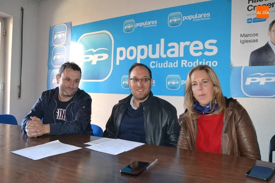 Rueda de prensa que ofreció el PP de Ciudad Rodrigo el día después de las Elecciones Generales del mes de abril
