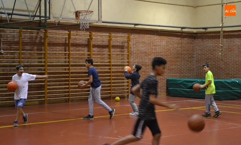 Foto 11 - Se desata la fiebre por el basket en Ciudad Rodrigo con m&aacute;s de 150 ni&ntilde;os y j&oacute;venes involucrados  