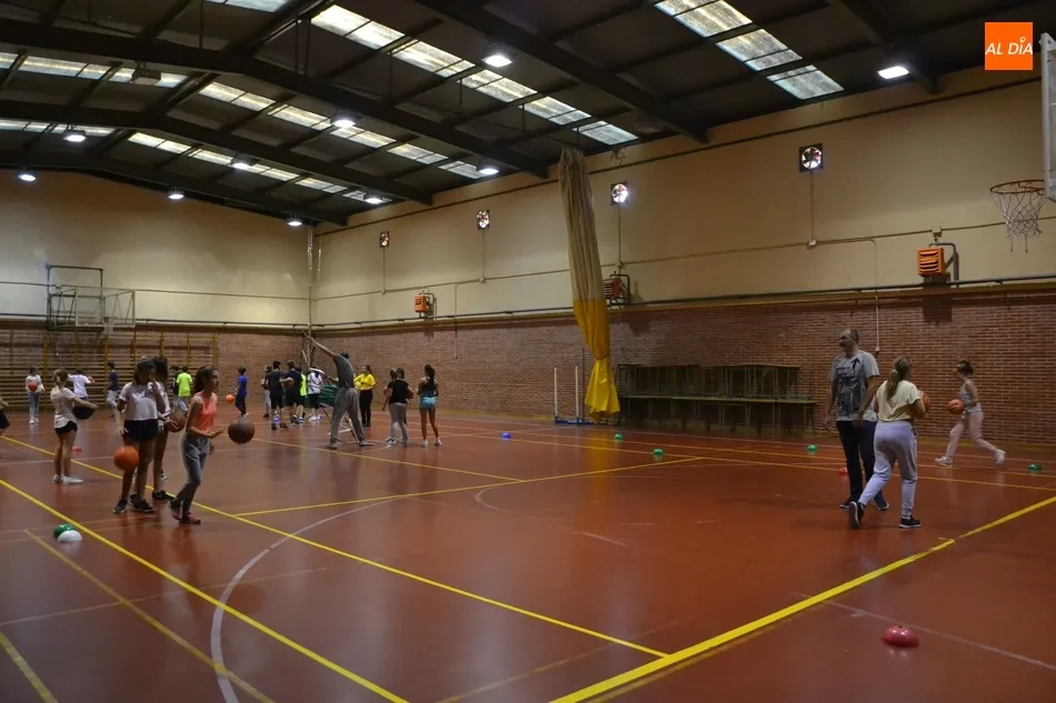 Foto 10 - Se desata la fiebre por el basket en Ciudad Rodrigo con m&aacute;s de 150 ni&ntilde;os y j&oacute;venes involucrados  