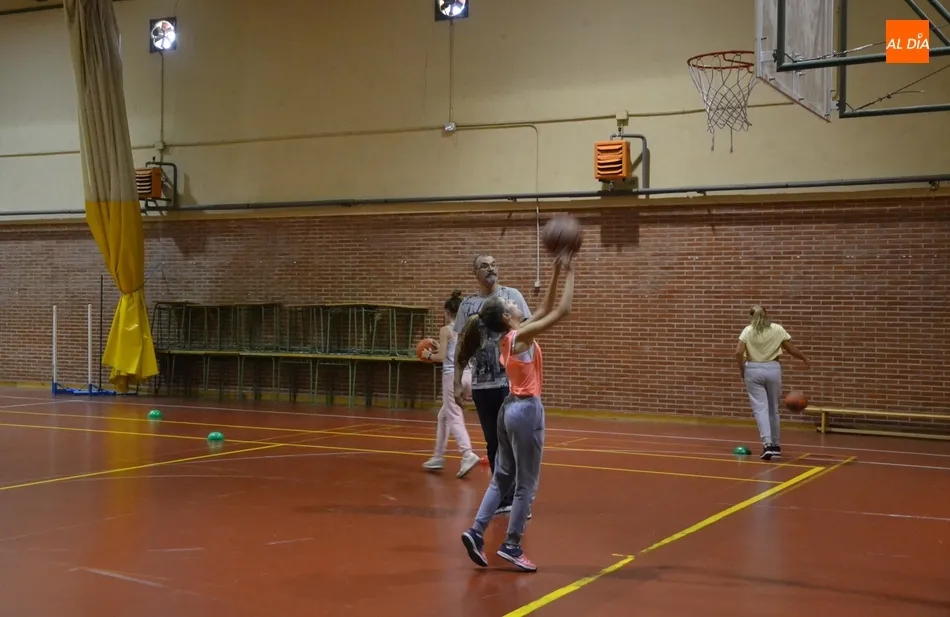 Foto 9 - Se desata la fiebre por el basket en Ciudad Rodrigo con m&aacute;s de 150 ni&ntilde;os y j&oacute;venes involucrados  