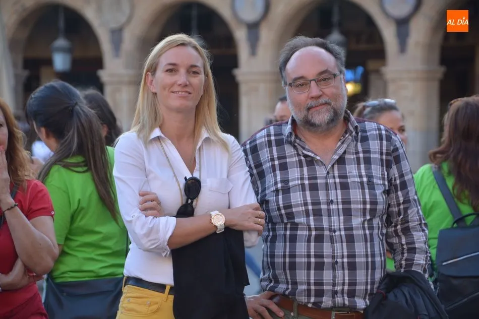 Foto 2 - La Plataforma Salmantina por el Empleo reivindica en la Plaza Mayor el trabajo digno