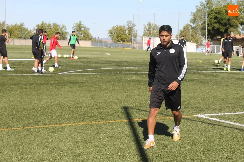 Foto 10 - El Salamanca UDS encara el derbi ante el Guijuelo