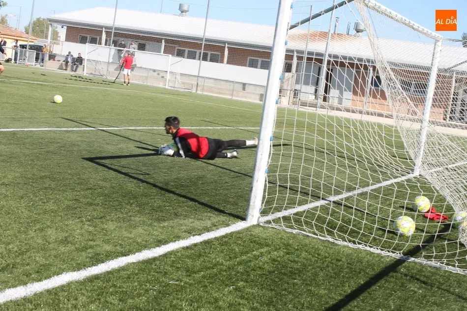 Foto 7 - El Salamanca UDS encara el derbi ante el Guijuelo