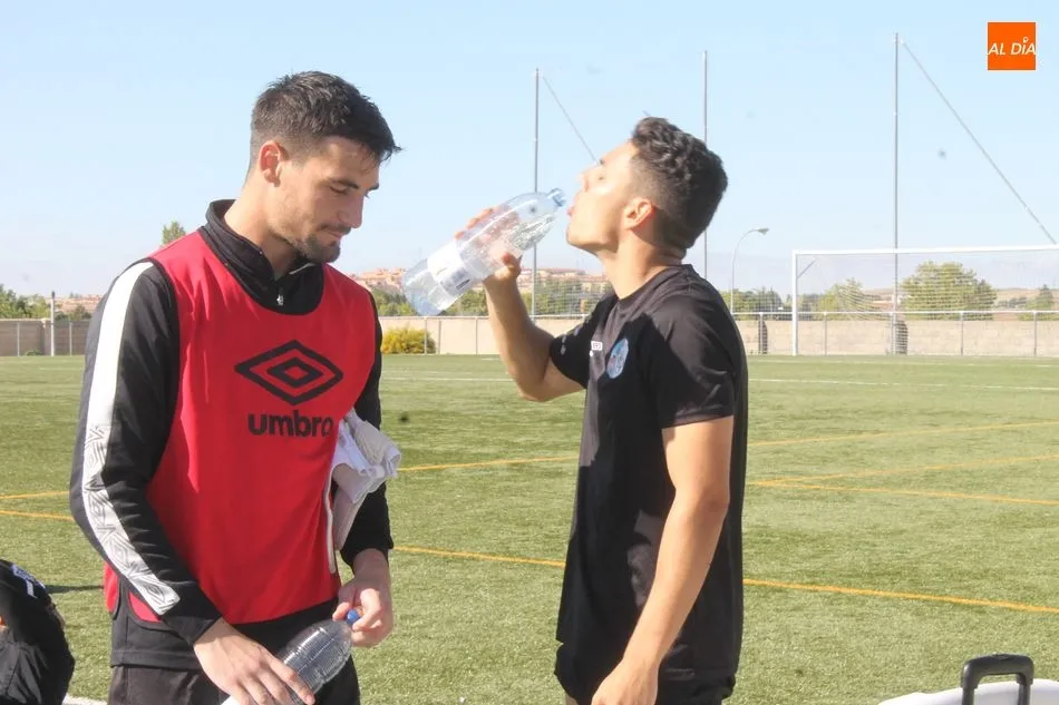 Foto 3 - El Salamanca UDS encara el derbi ante el Guijuelo