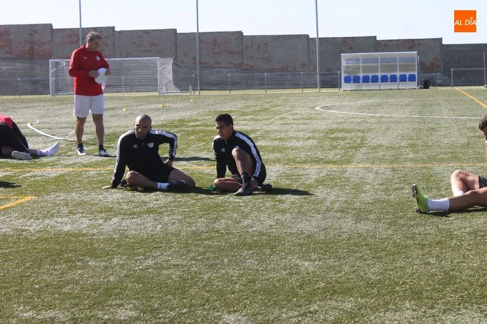 Foto 2 - El Salamanca UDS encara el derbi ante el Guijuelo